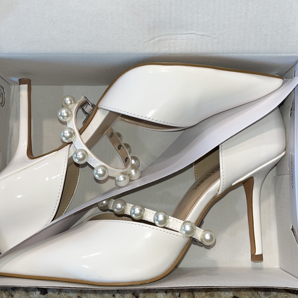 Pearl strap heels! - Picture 2 of 3